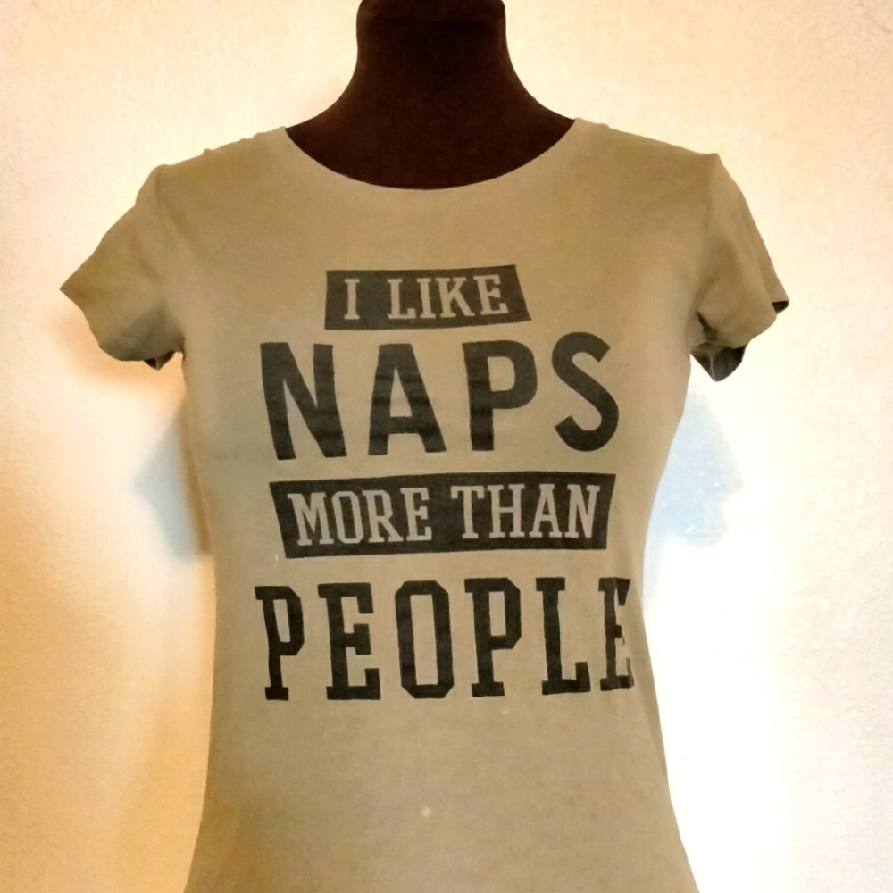 Roundup graphic women's t-shirt medium